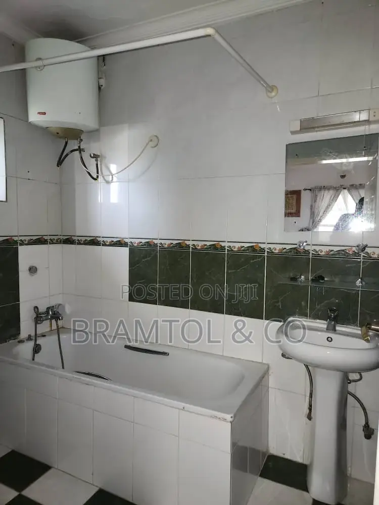 Furnished 3bdrm Block of Flats in With Bq, Asokoro for rent