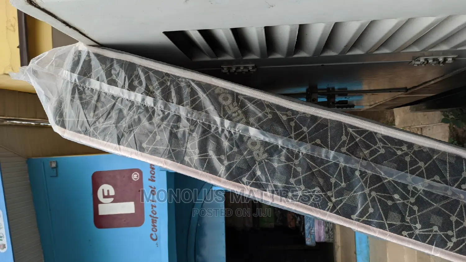 6 by 6 by 8" Royal Foam Gallant Mattress