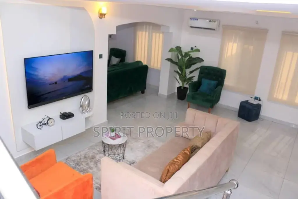 Furnished 3bdrm Apartment in Ogudu Gra for rent