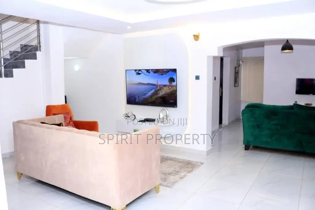 Furnished 3bdrm Apartment in Ogudu Gra for rent