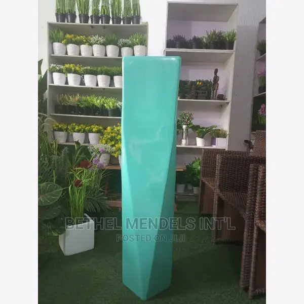 Plamond Fiberglass Flower Pots/Vases/Planters for Sales
