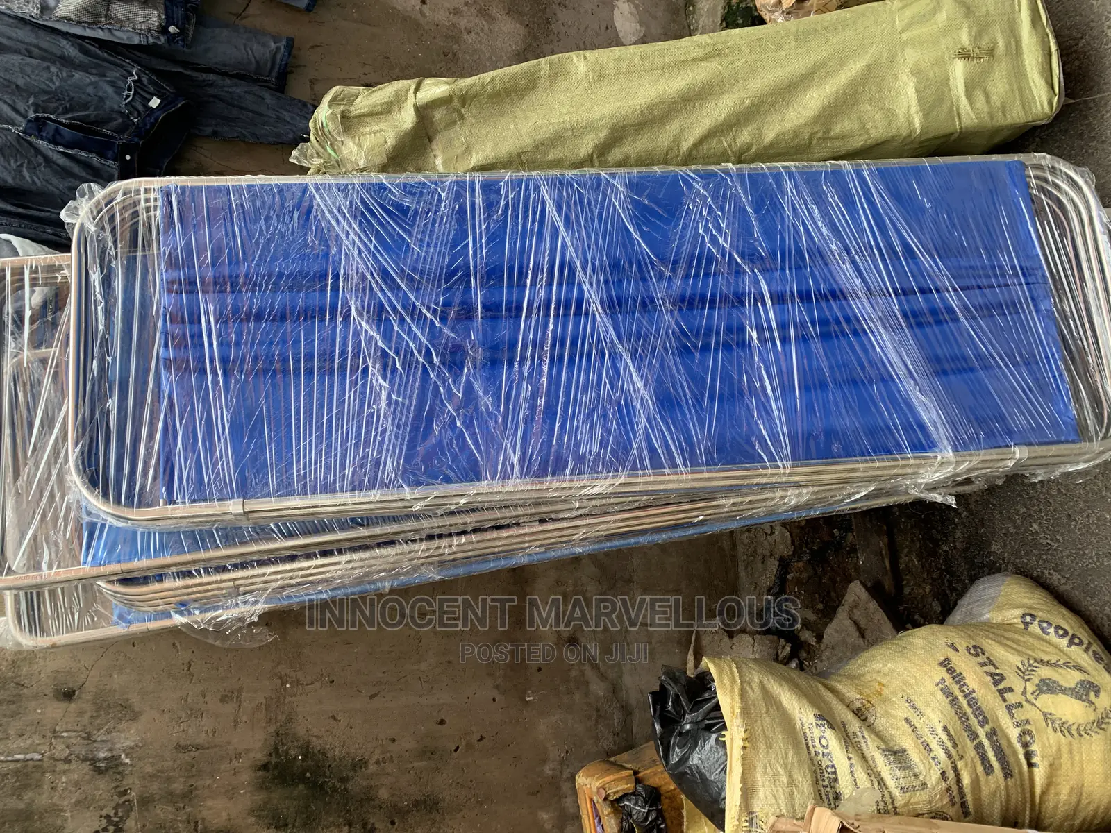 Foreign Wardscreen