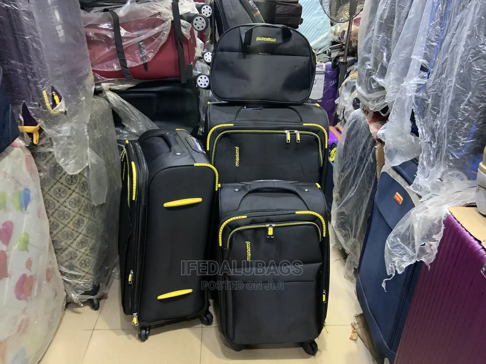 Set of Quality Light Weight Traveling Luggage With Kit