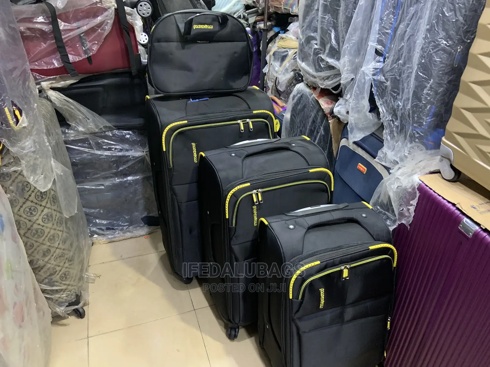 Set of Quality Light Weight Traveling Luggage With Kit