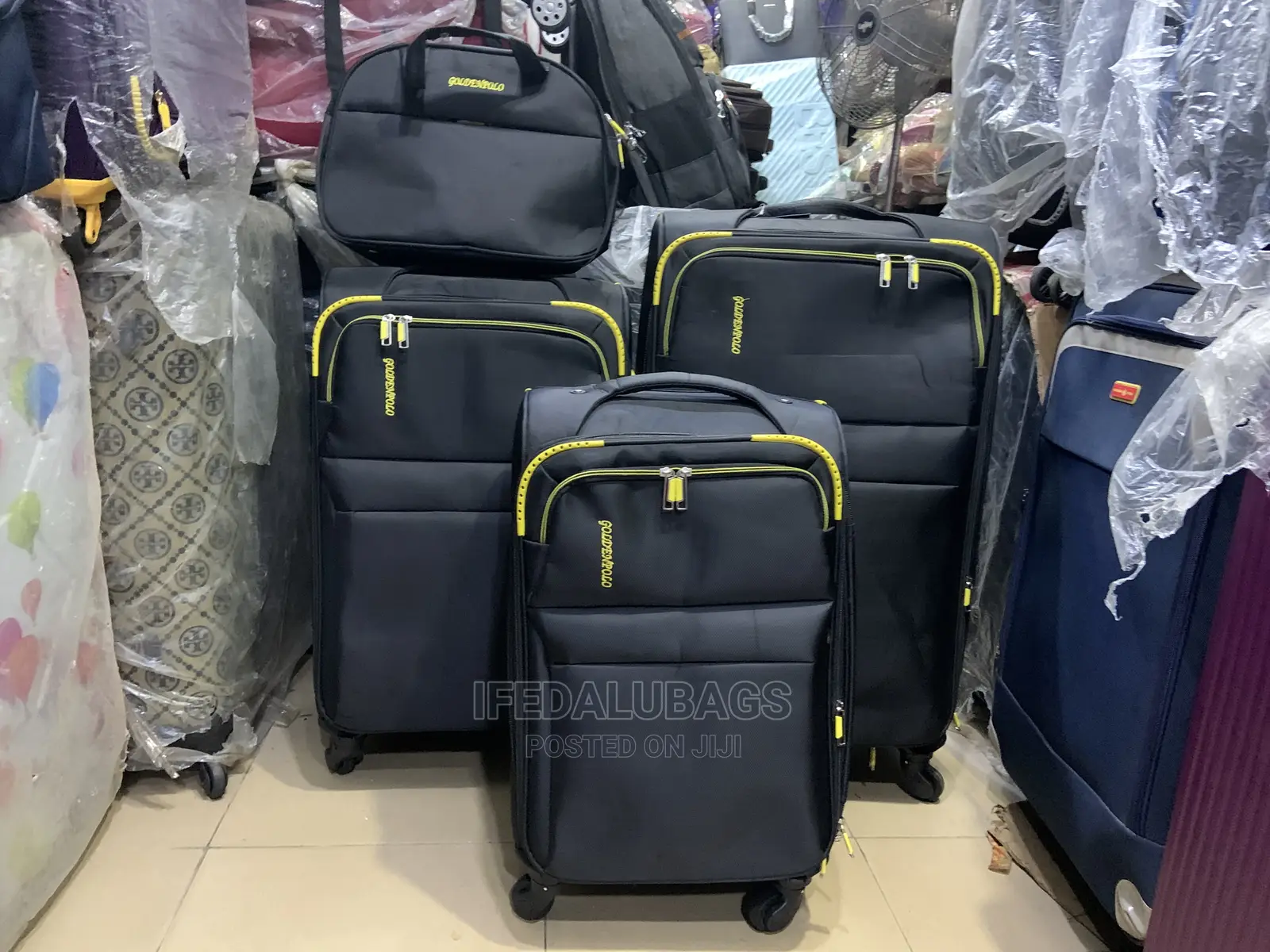 Set of Quality Light Weight Traveling Luggage With Kit