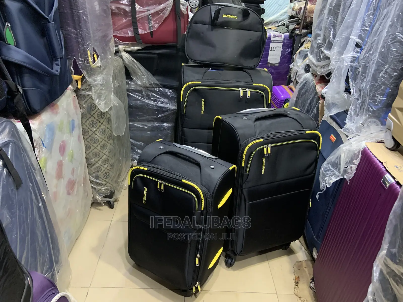 Set of Quality Light Weight Traveling Luggage With Kit