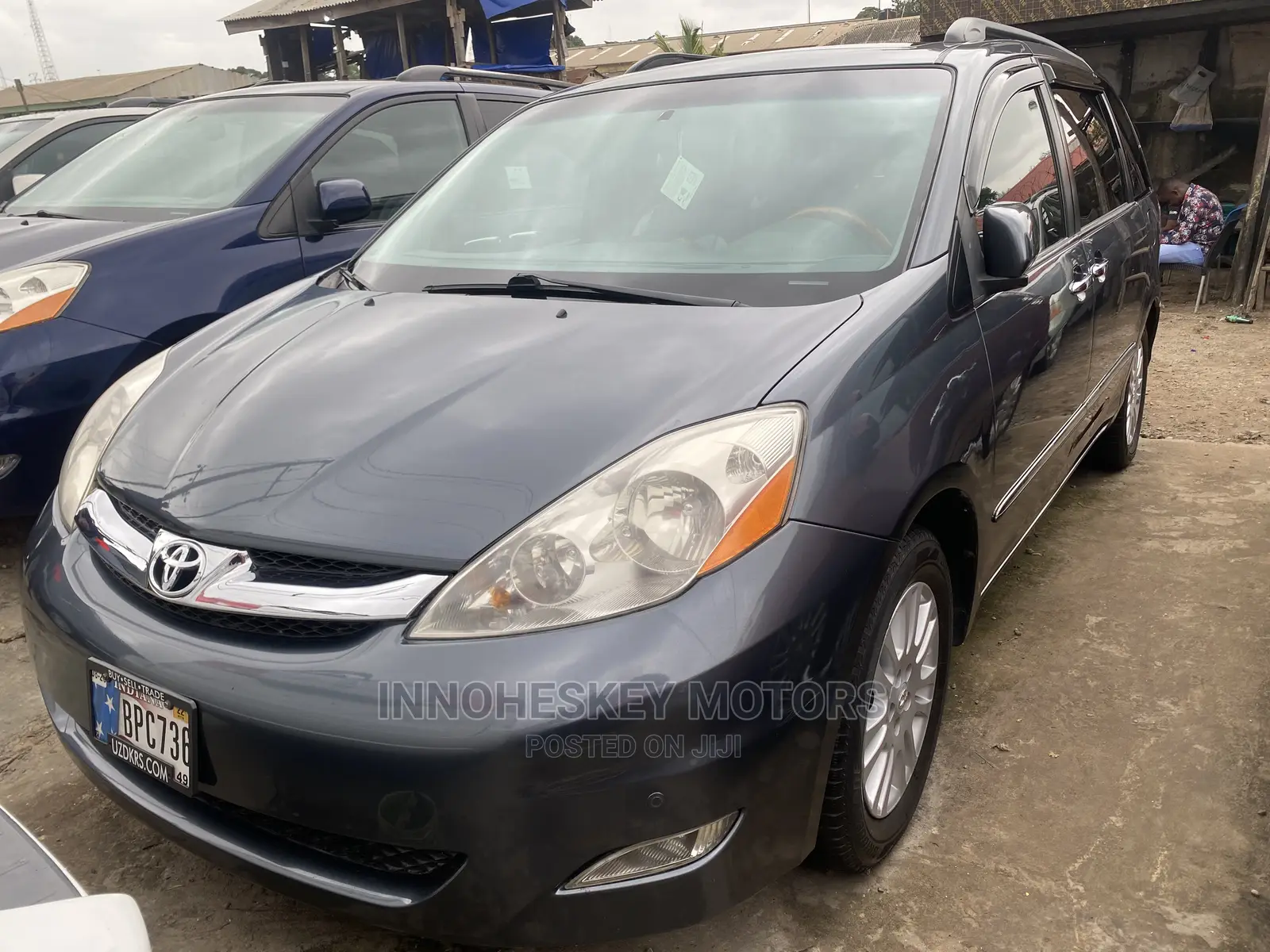 Toyota Sienna XLE Limited FWD 2009 Gray