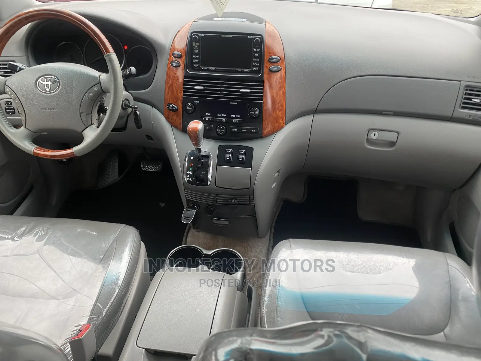 Toyota Sienna XLE Limited FWD 2009 Gray