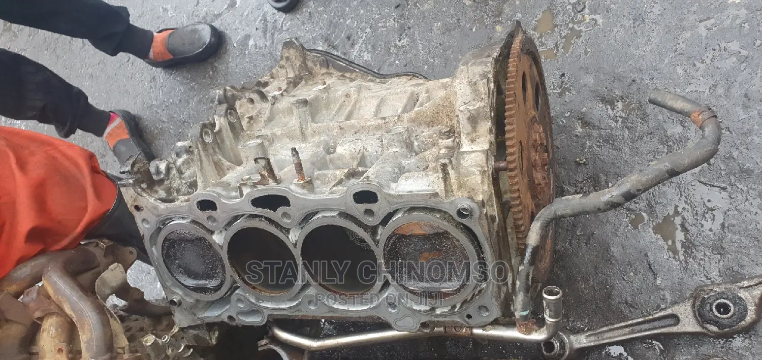 Half Engine for Toyota Camry 2.4 2.7 Model 2az
