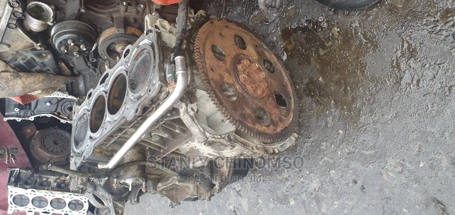 Half Engine for Toyota Camry 2.4 2.7 Model 2az