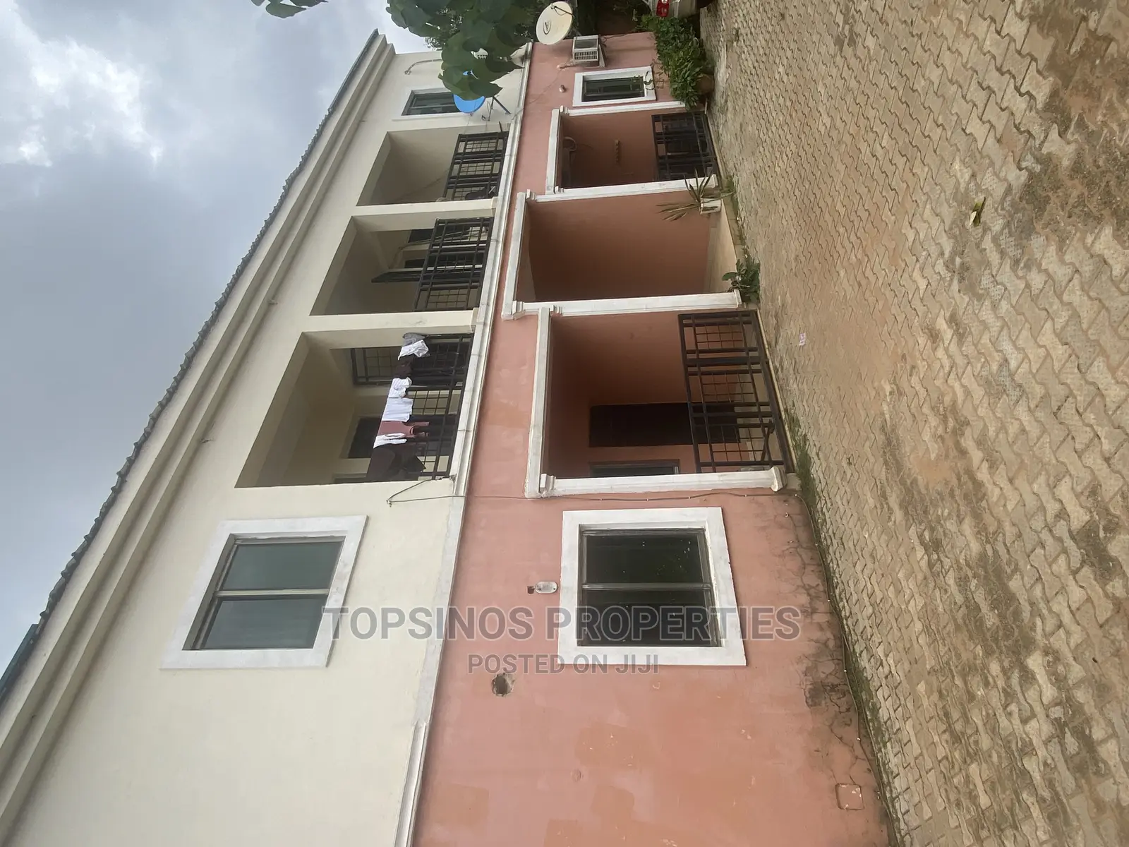 1bdrm Block of Flats in Dawaki for rent