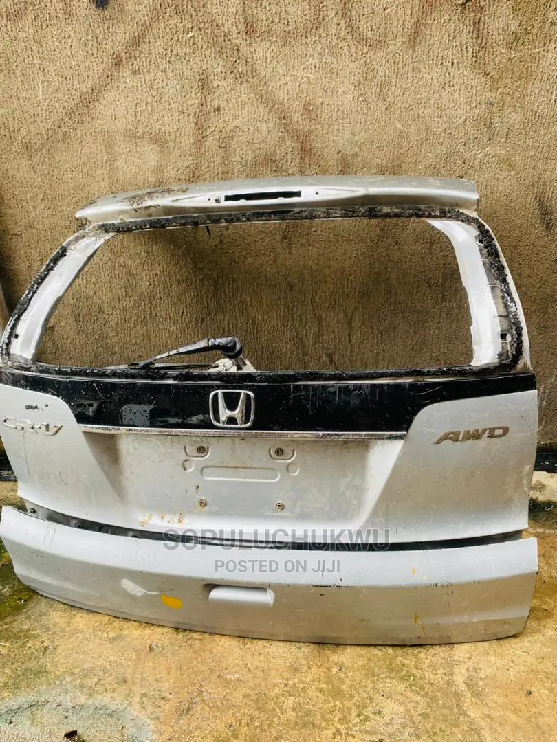 Empty Booth Honda CR-V 2013