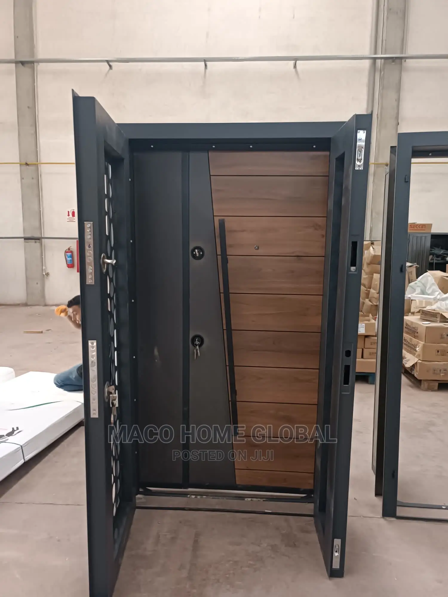 4ft by 7ft Door in Door Turkey Luxury