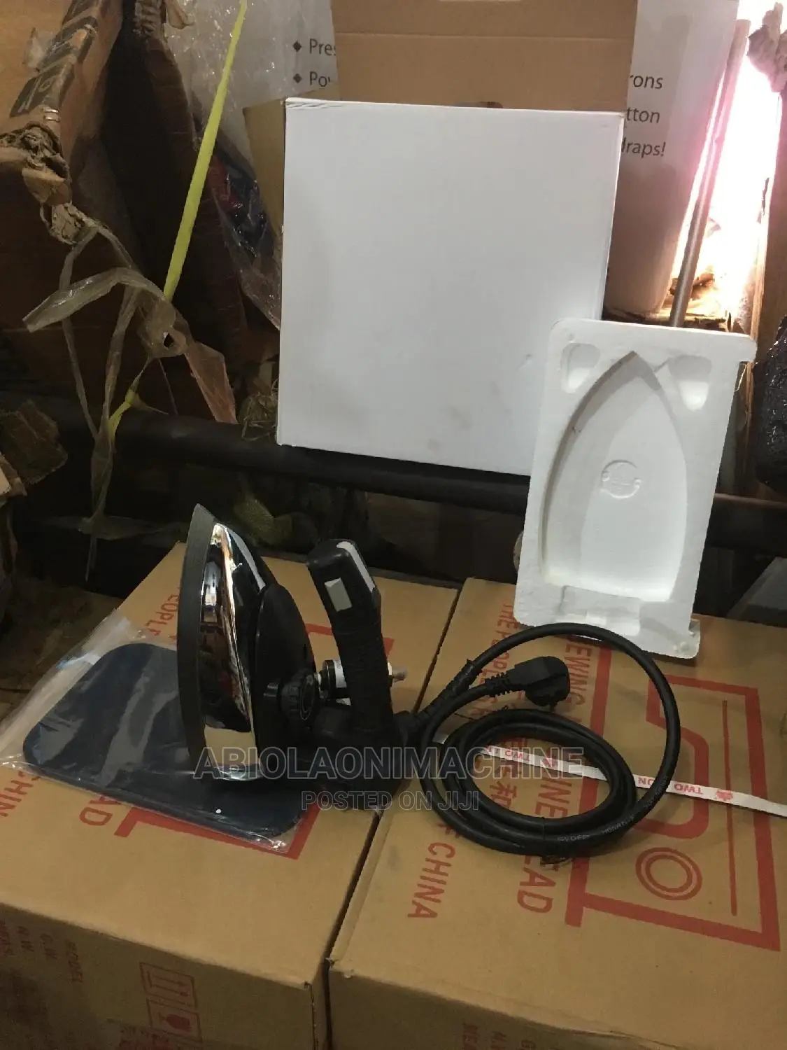 Two Lion Steam Iron With Free Teflon Shoe