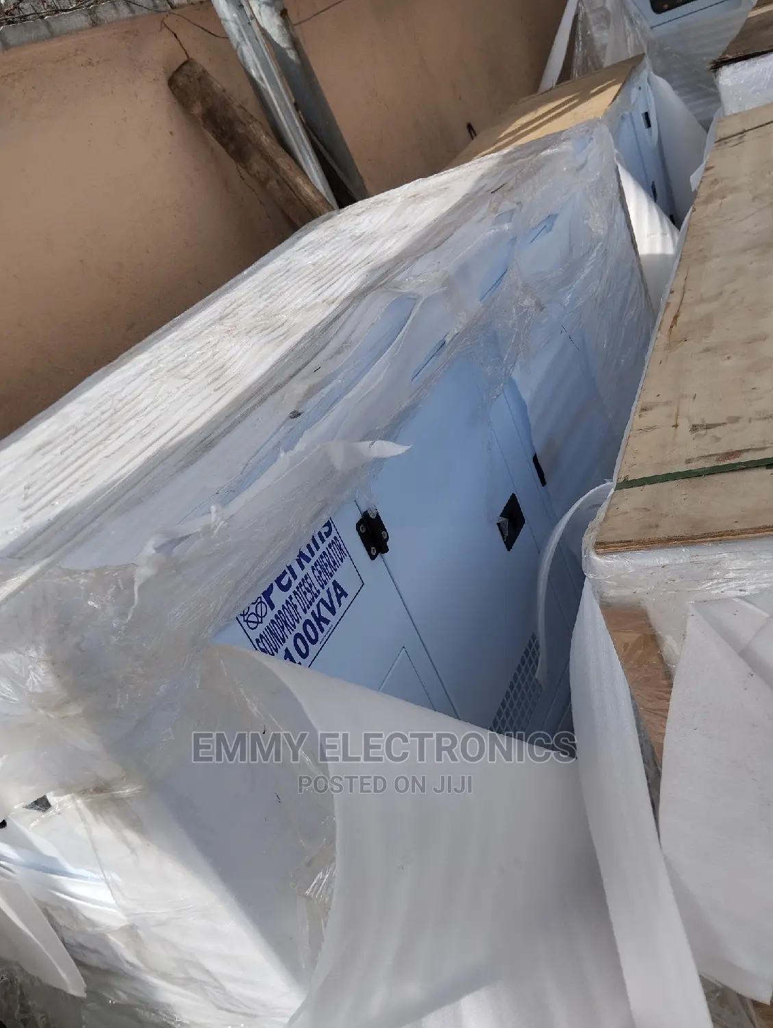 Perkins Diesel Soundproof Generator Model Sp100kva