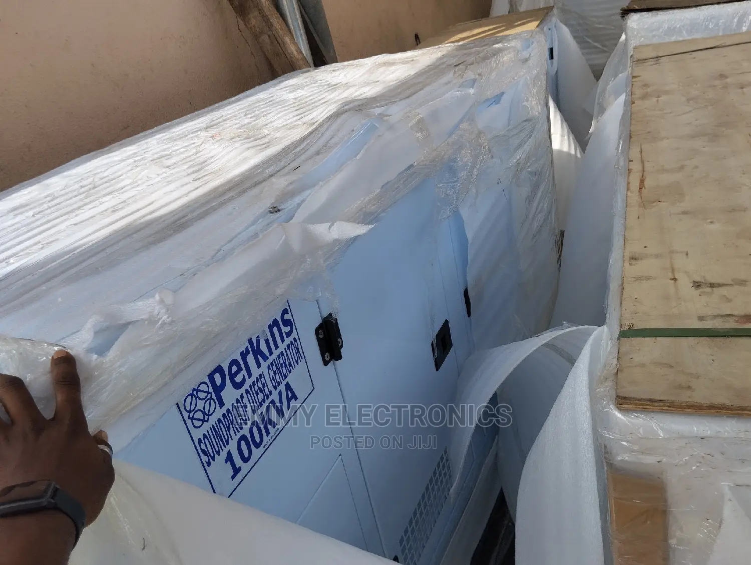100kva Perkins Diesel Soundproof Generator 100%