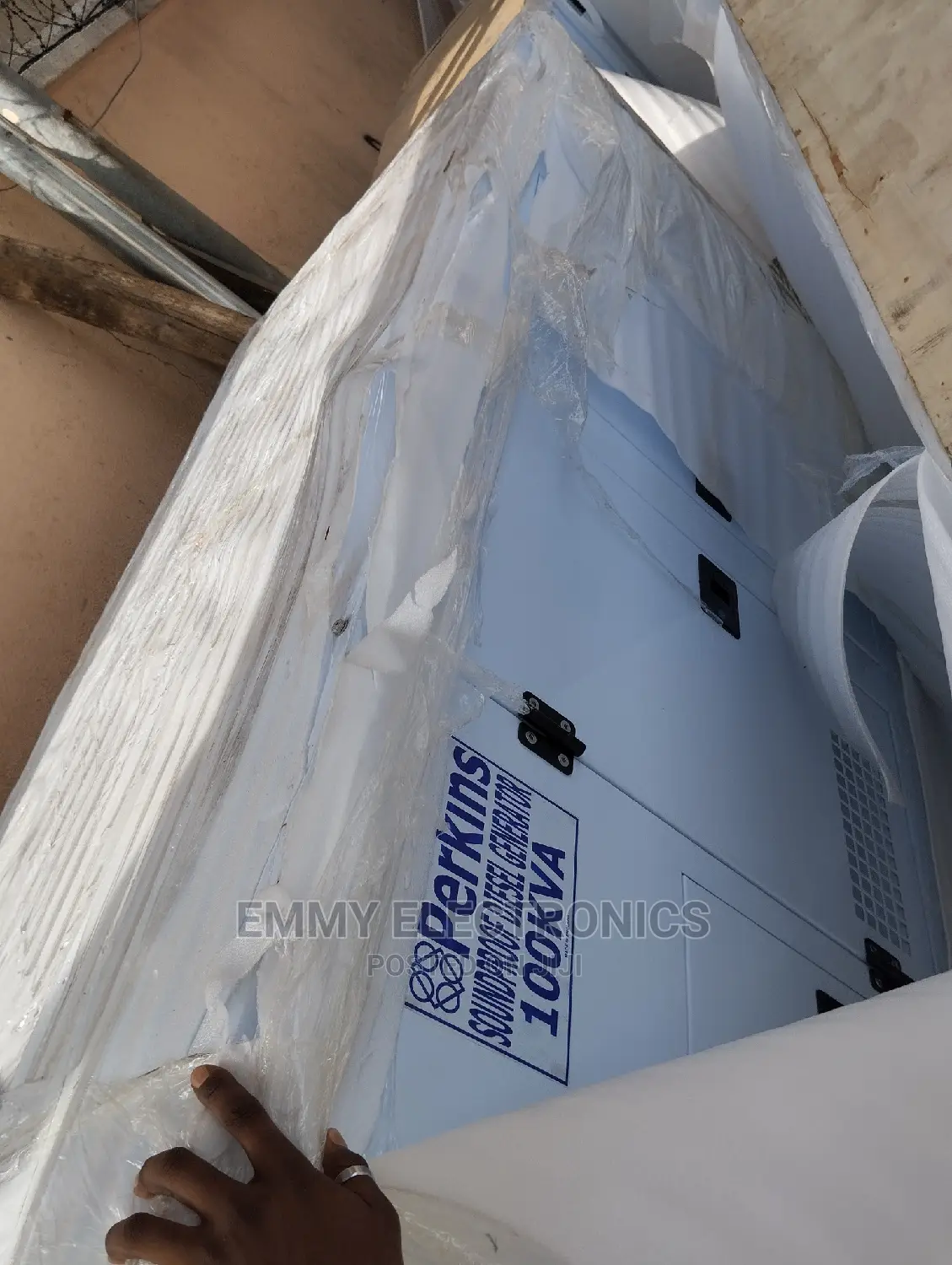 Perkins Diesel Soundproof Generator (100kva)