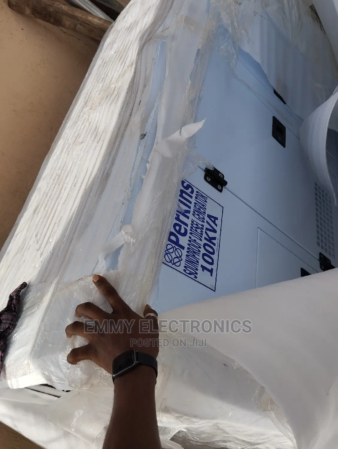 100kva Brand New Perkins Diesel Soundproof Generator 100%