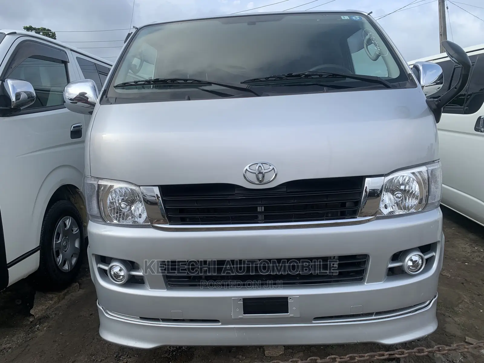 Toyota HiAce 2012 Silver