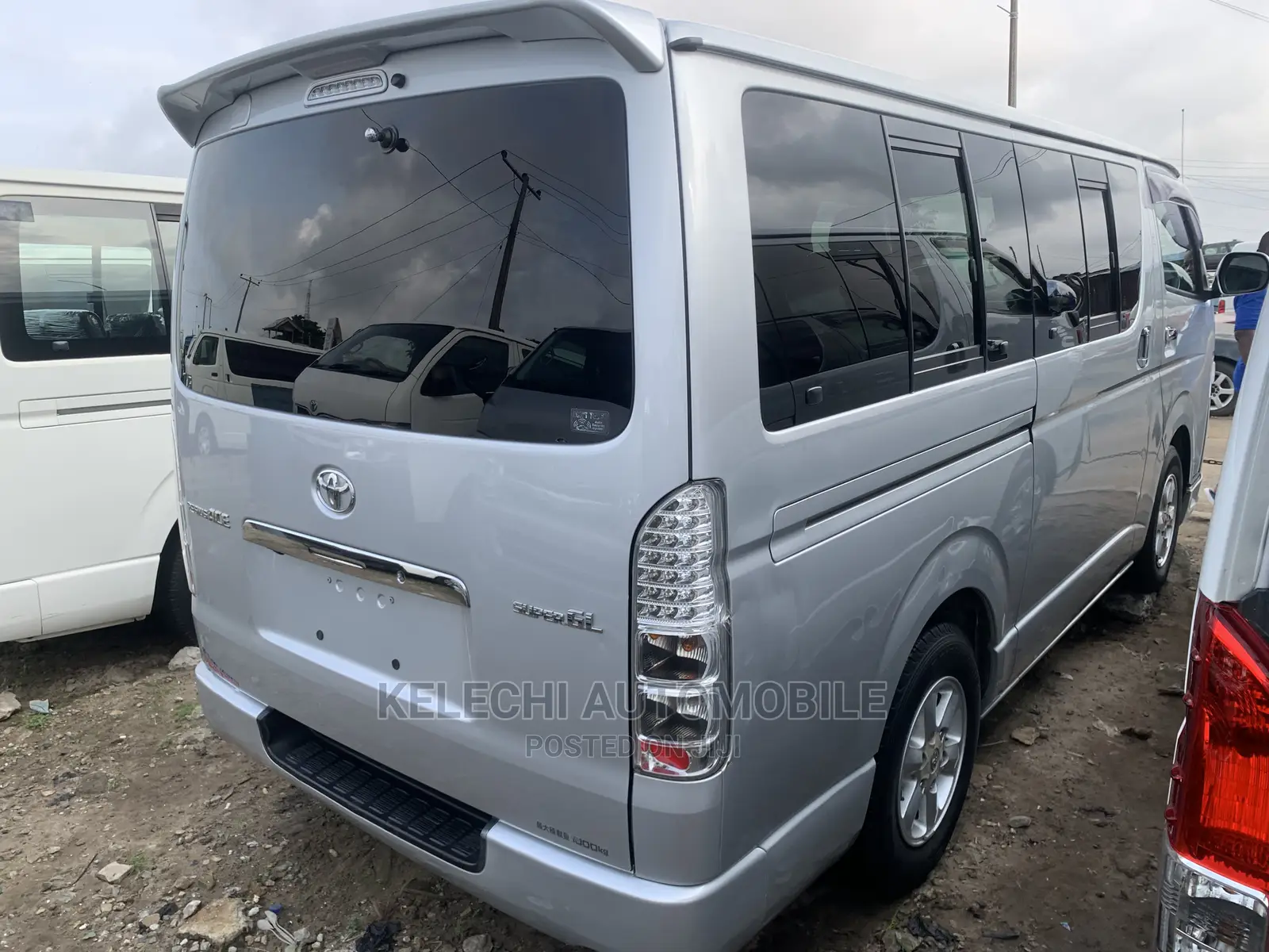 Toyota HiAce 2012 Silver