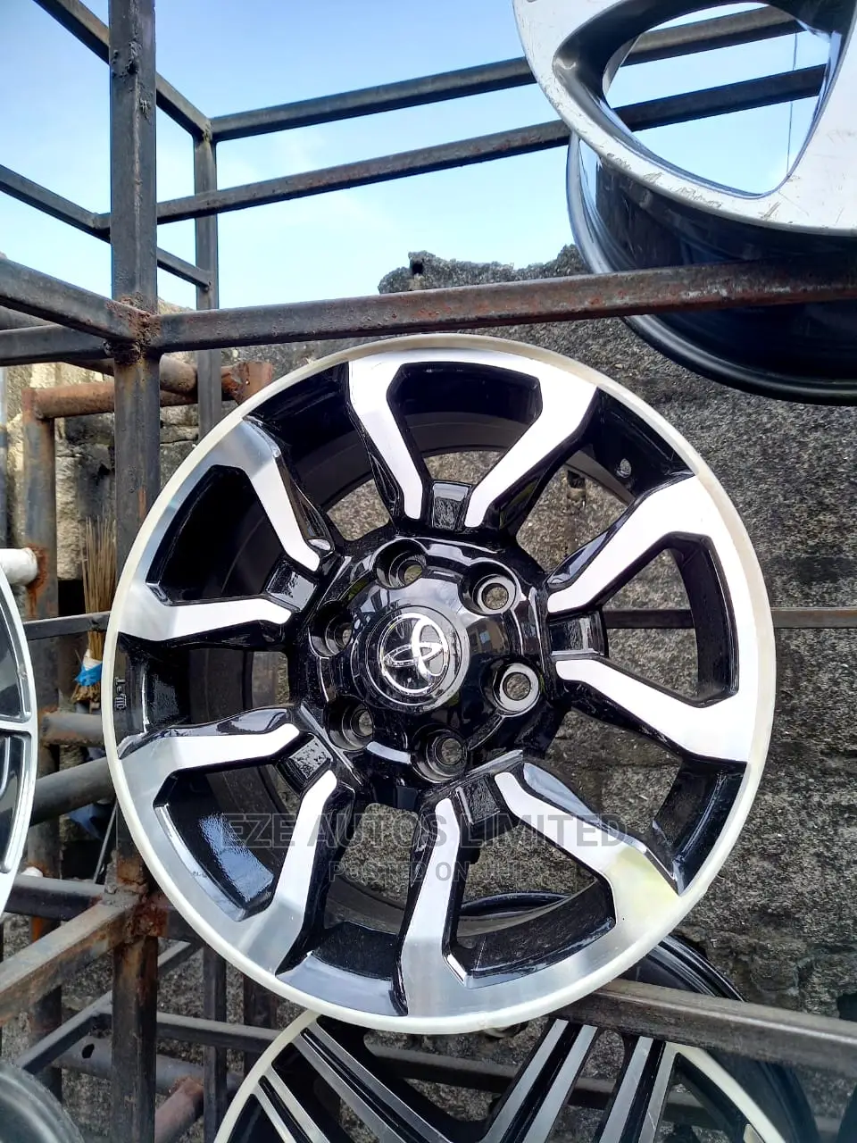 Rim 17, Inches.
