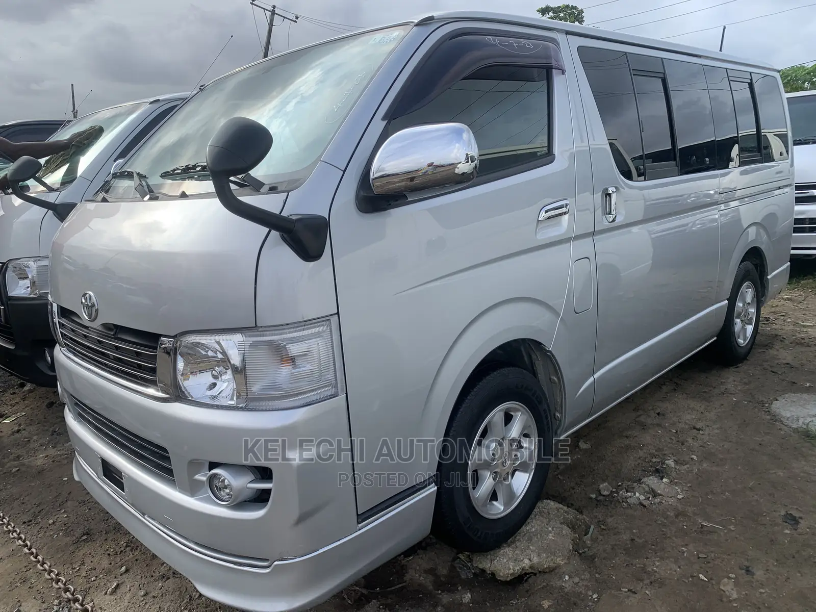 Toyota HiAce 2012 Silver