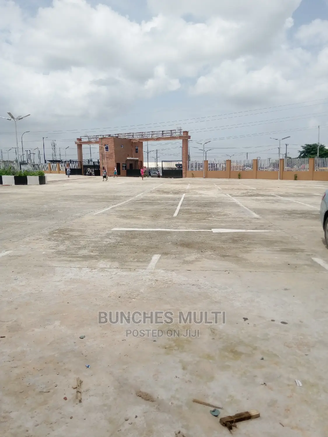 International Market Shops for Sales in Ketu