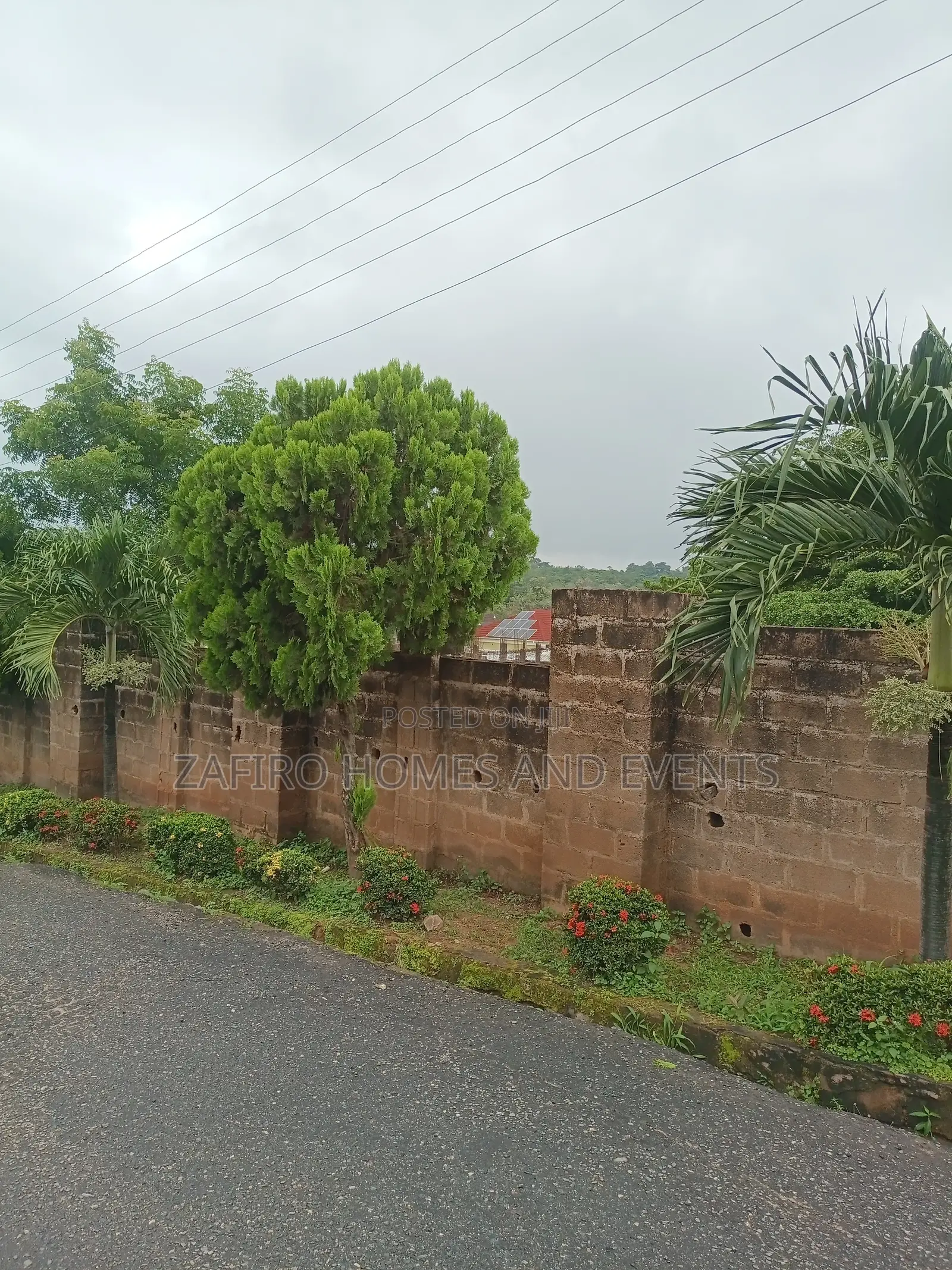 Fenced Prime 2500m2 Piece of Land at Main Alalubosa Gra