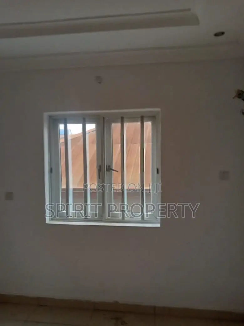 Furnished 4bdrm Apartment in Ogudu Gra for rent