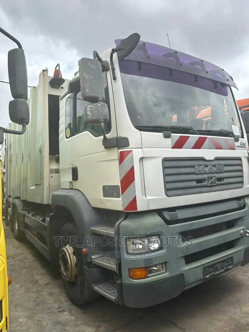 Waste Compactor 8 Tyres Man Diesel