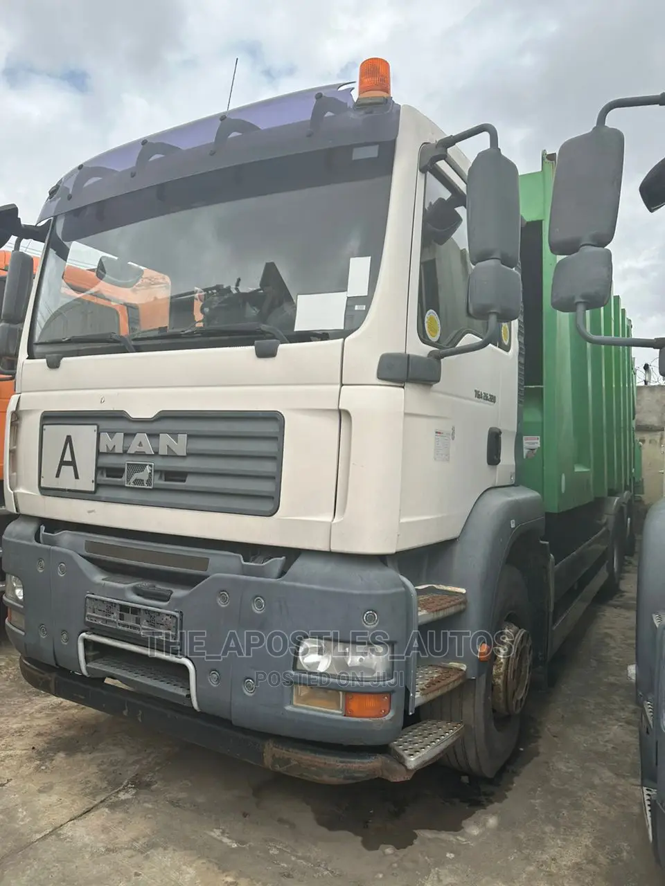 Waste Compactor White Color