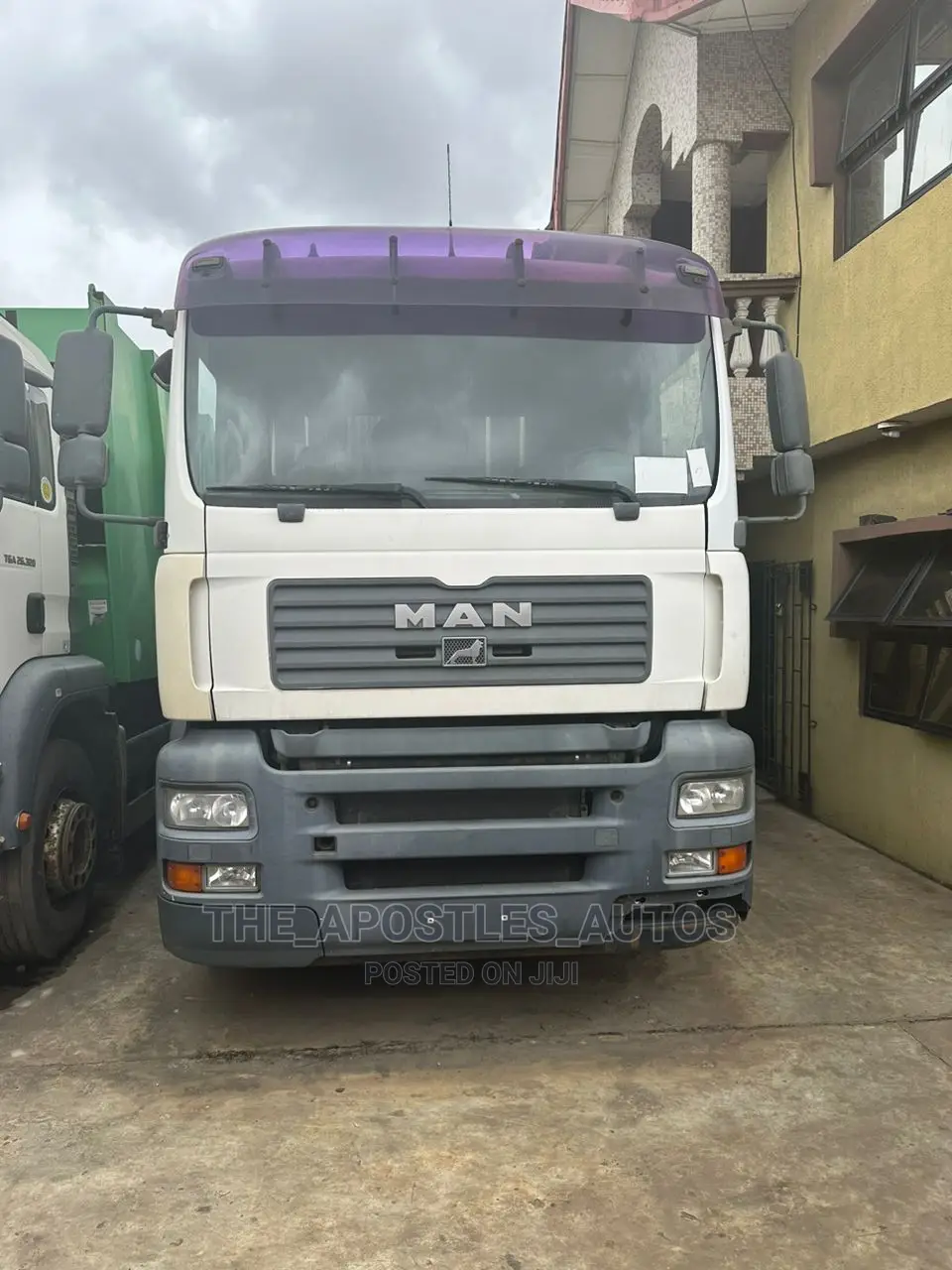 Waste Compactor White Color
