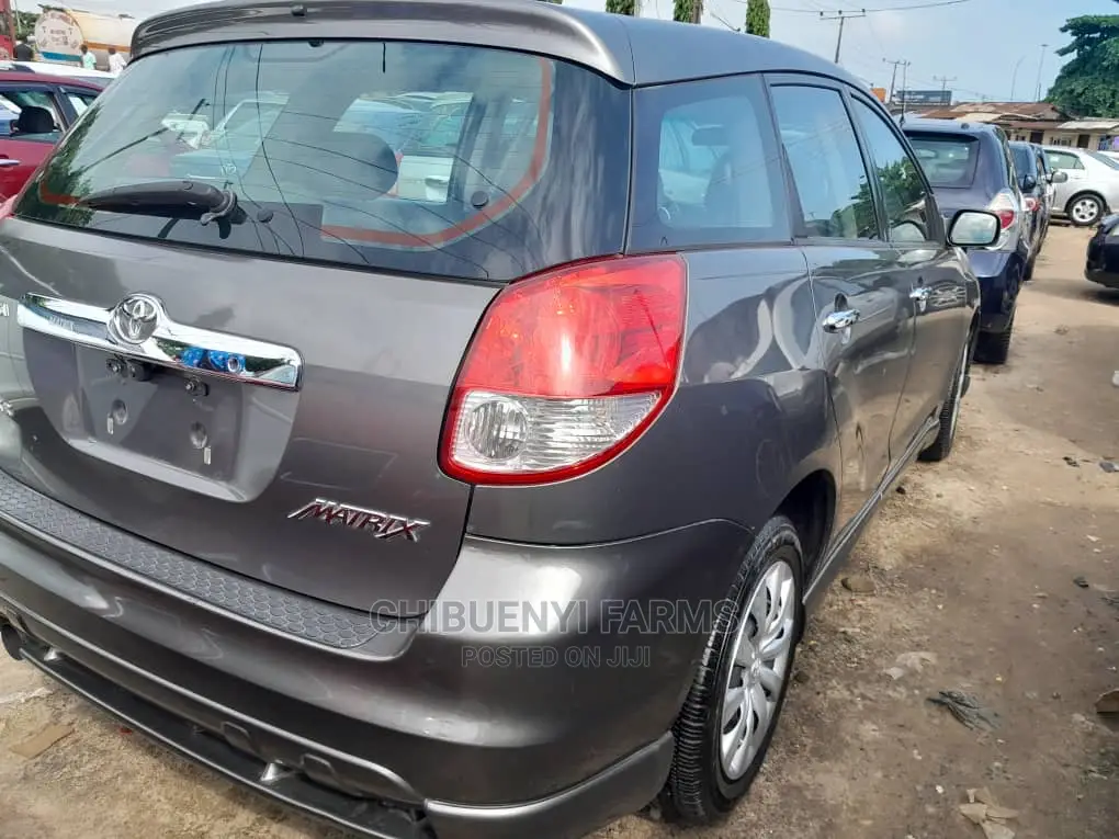 Toyota Matrix 2005 Gray