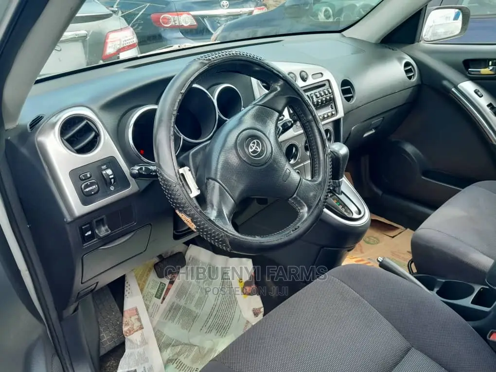 Toyota Matrix 2005 Silver