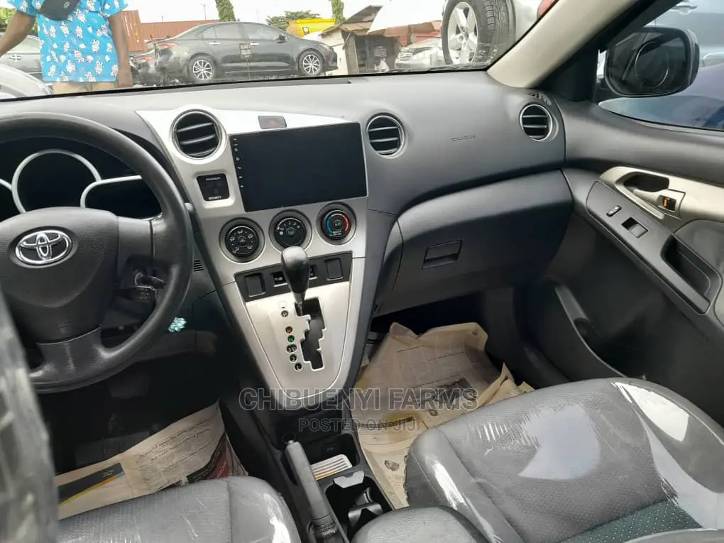 Toyota Matrix 2010 Gray