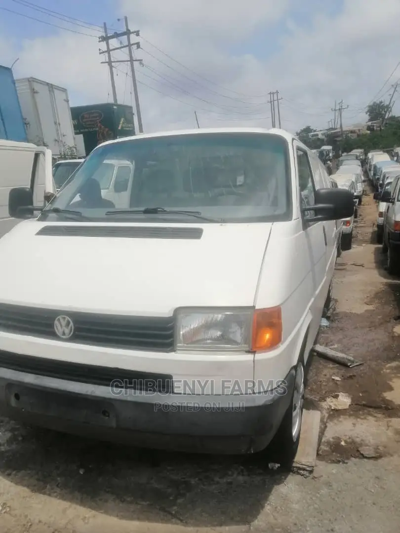 Volkswagen Transporter 2002 White
