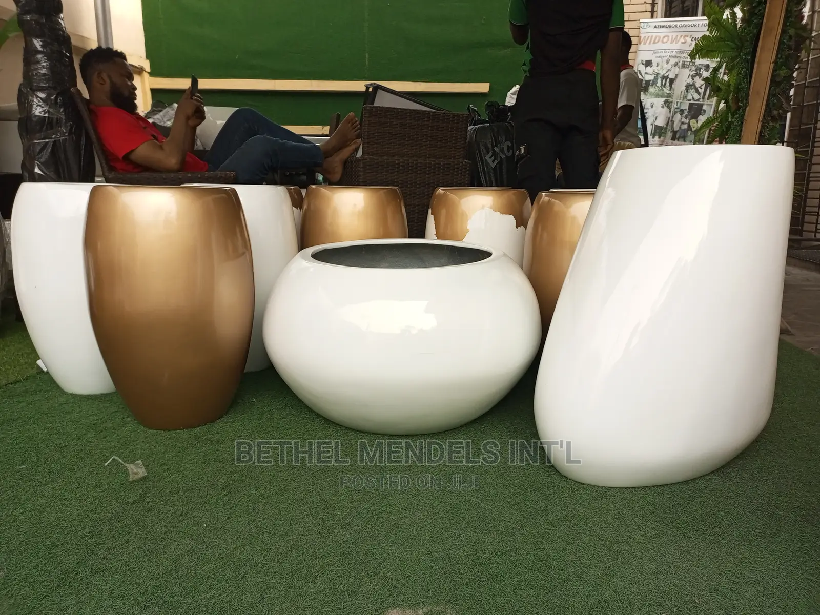 Major Supplier/Manufacturer of Fiberglass Pots/Vases