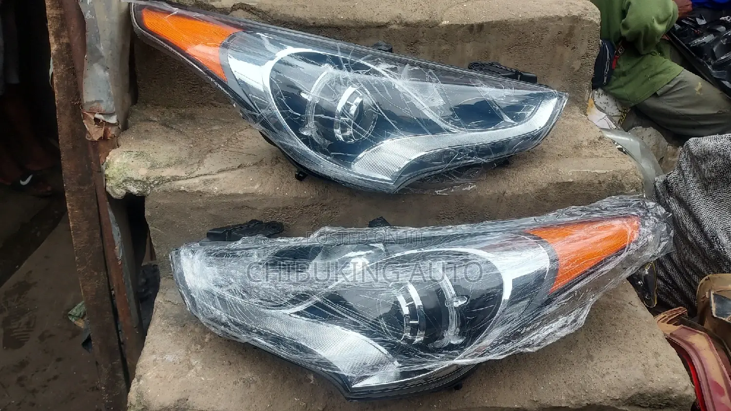 Headlamp Hyundai Veloster 2012