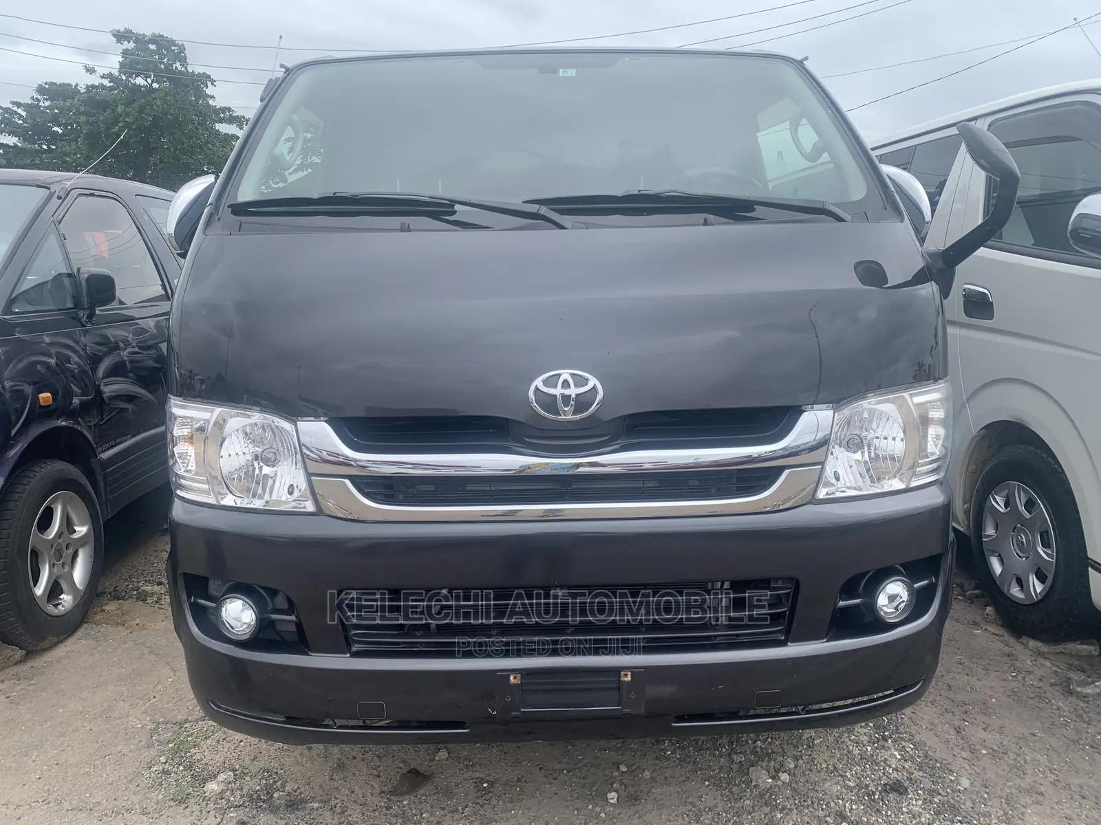 Toyota HiAce 2010