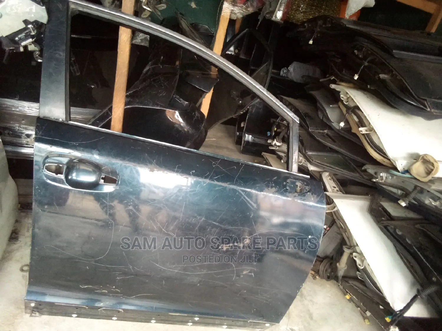 Toyota Venza Empty Door Front Right 2015 Model