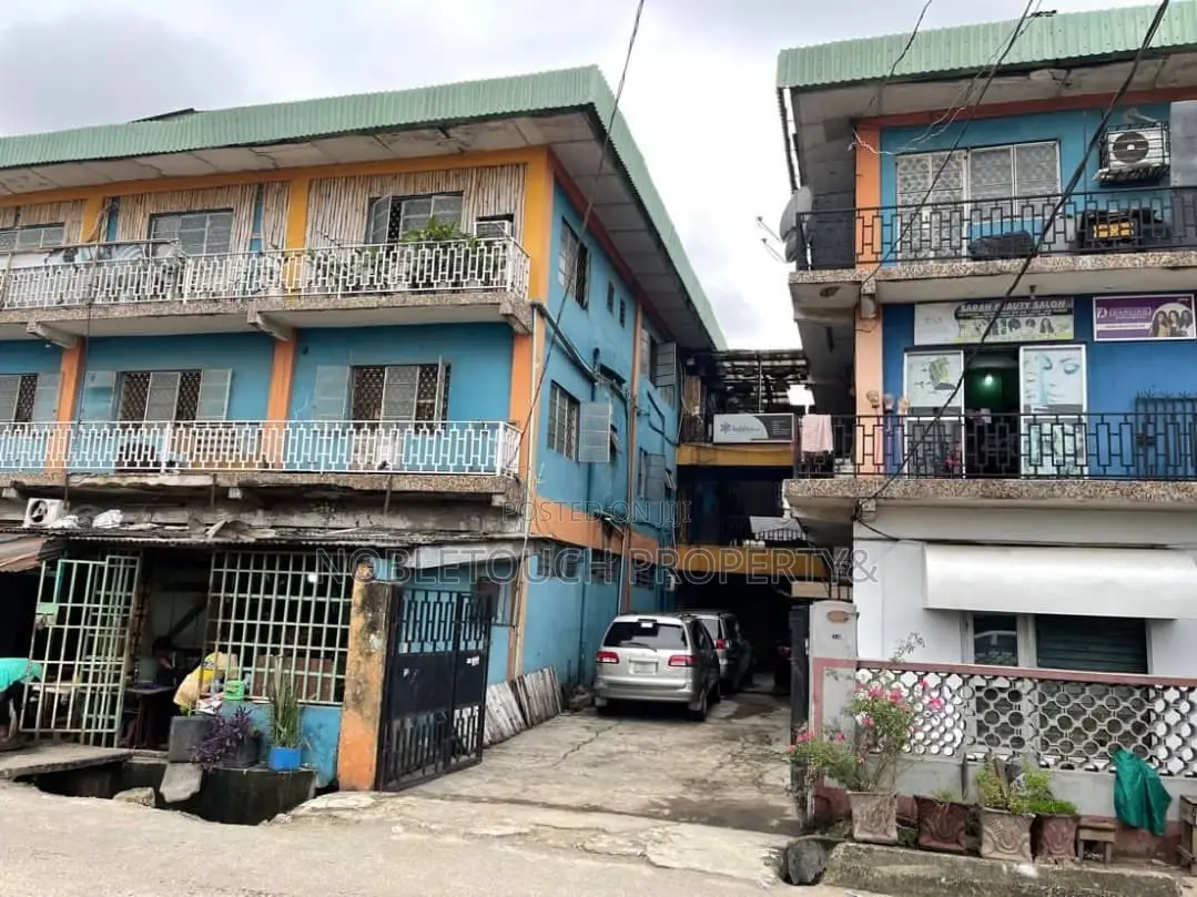 Commercial Building With Mini Warehouses