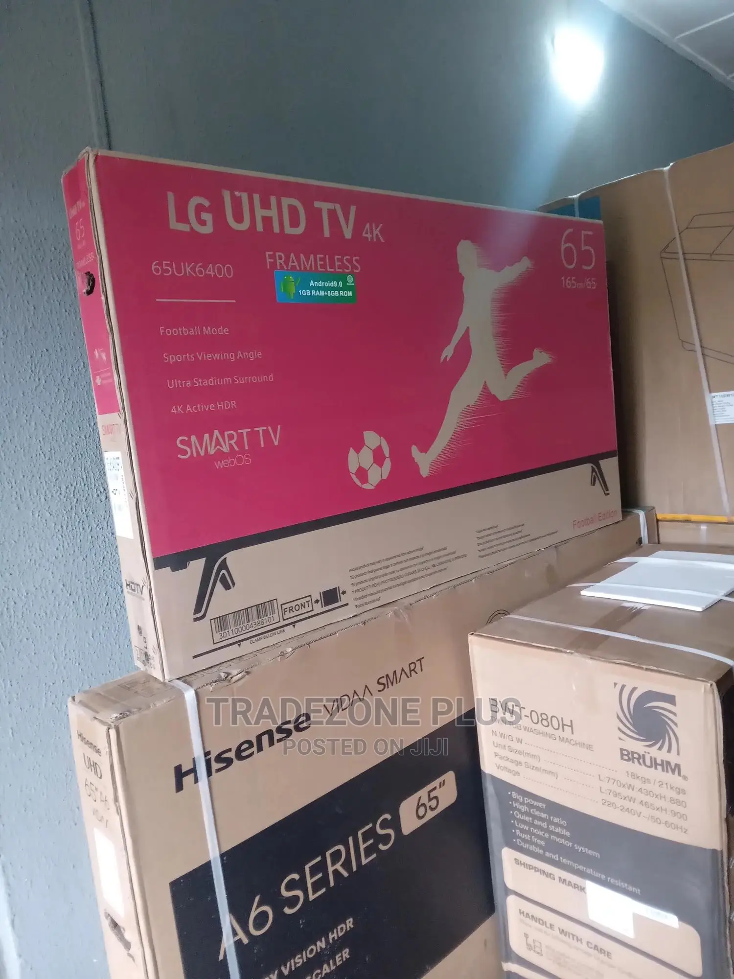 The Brand New 65'' Lg Smart Tv With Youtube+Remote Control