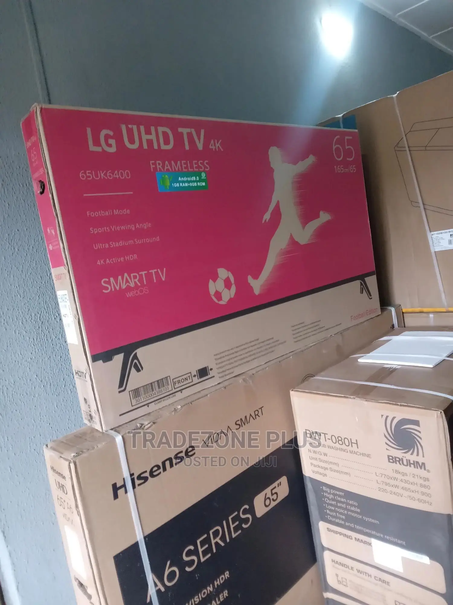The Brand New 65'' Lg Smart Tv With Youtube+Remote Control