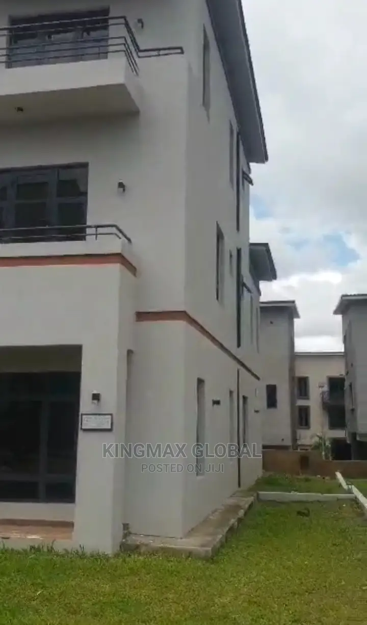 5bdrm Duplex in Jabi for sale