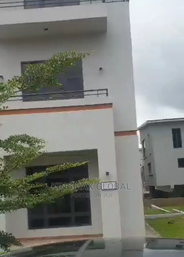 5bdrm Duplex in Jabi for sale