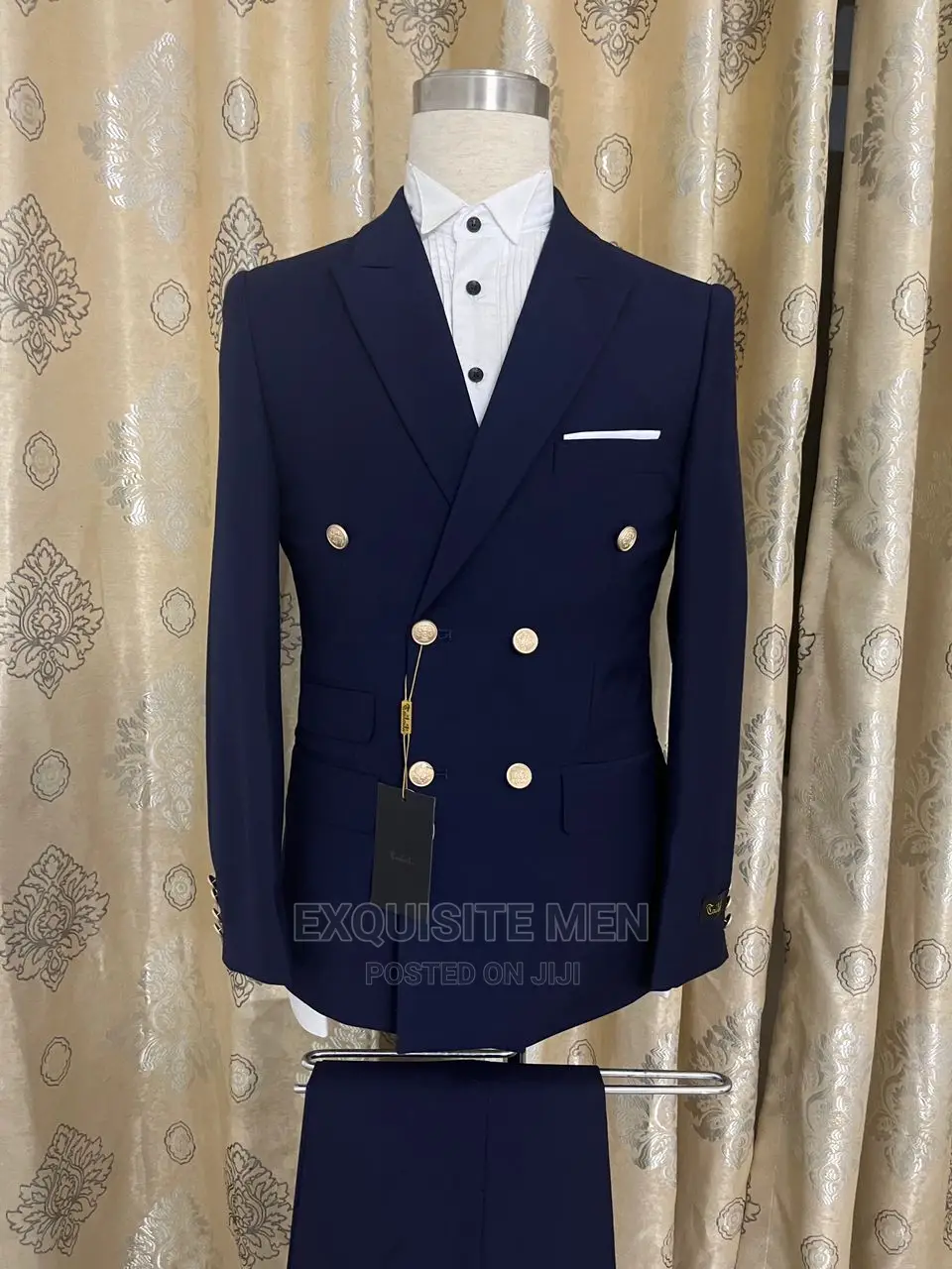 Exclusive Double Breasted Men Suit