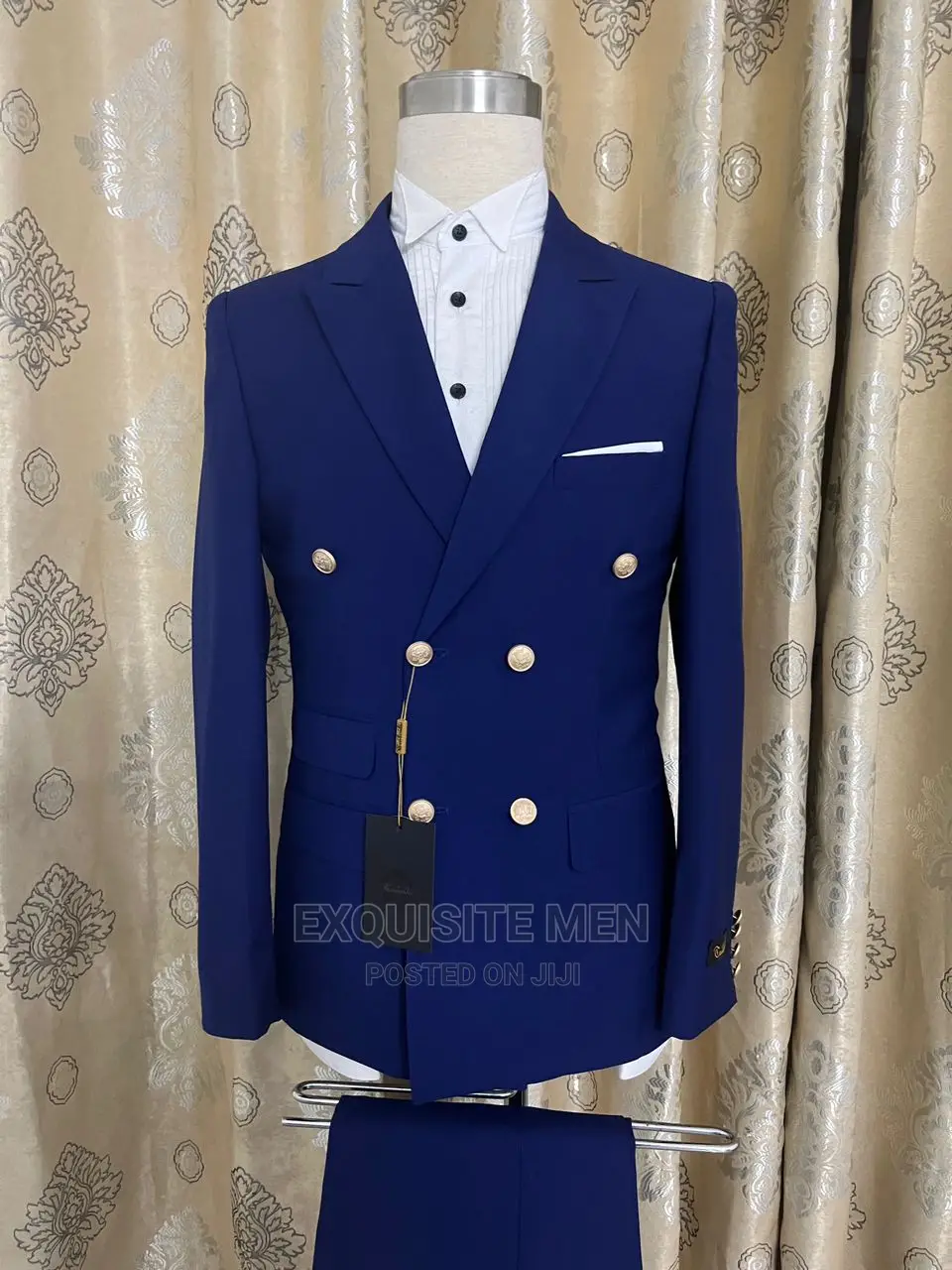 Exclusive Double Breasted Men Suit