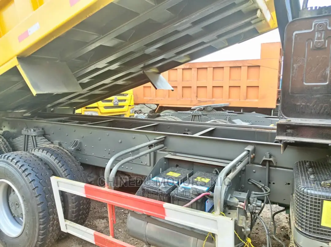 Howo Dumper 371 10tyres