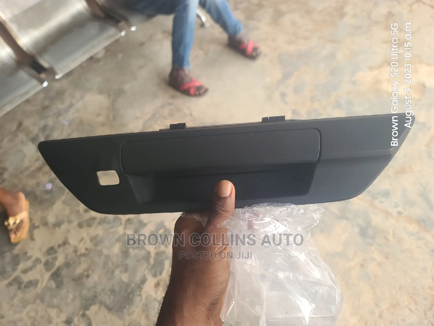 Booth Opener Toyota Hilux 2016-2023