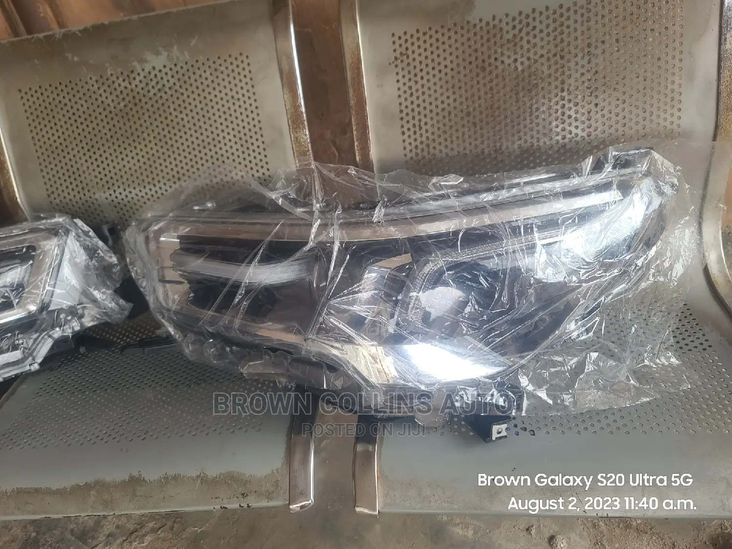 Headlamp Toyota Hilux 2020-2023
